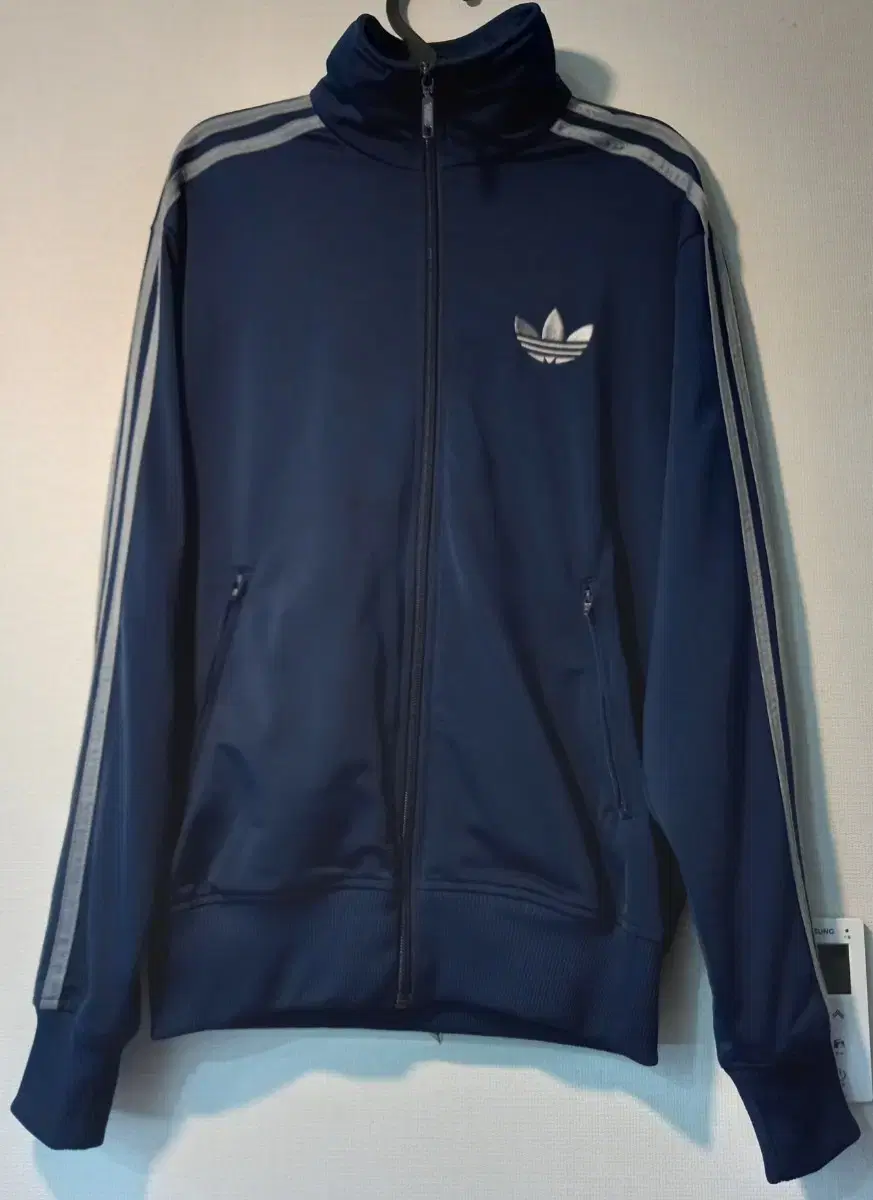 アディダスファイヤーバードネイビーシルバートラックトップジャージー